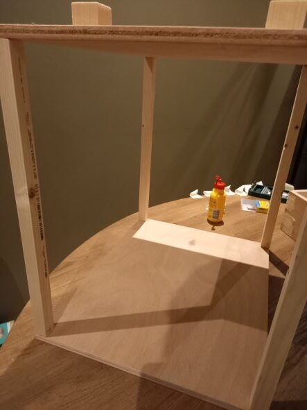 DIY: Nachtkastje Pootjes Op Platen Rotated